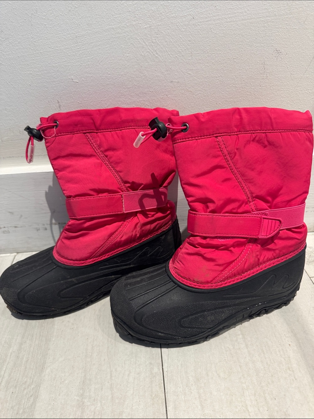 Harper Canyon Kids Pink and Black Snow Boots